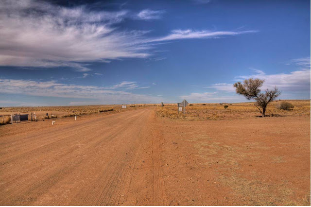 desolate-road-to-Marree.jpg