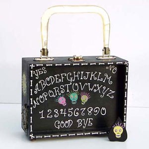 OUIJA, PSICOFONÍAS Y OTROS PELIGROS: ¿JUGAMOS AL ESPIRITISMO? OUIJA, PSICOFONÍAS Y OTROS PELIGROS: ¿JUGAMOS AL ESPIRITISMO?