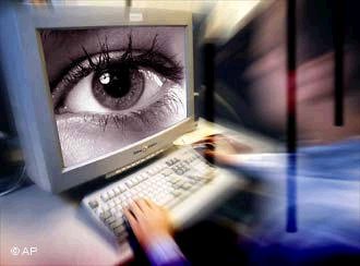 Facebook: ¿Red Social O Agencia De Espionaje? Facebook: ¿Red Social O Agencia De Espionaje?