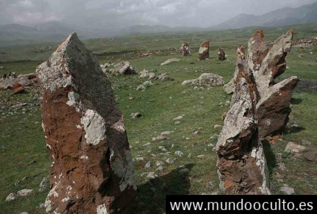 El Stonehenge de Armenia: Anterior a las pirámides de Egipto por tres mil años El Stonehenge de Armenia: Anterior a las pirámides de Egipto por tres mil años
