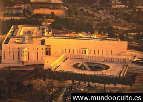Arquitectura con símbolo masón Arquitectura con símbolo masón