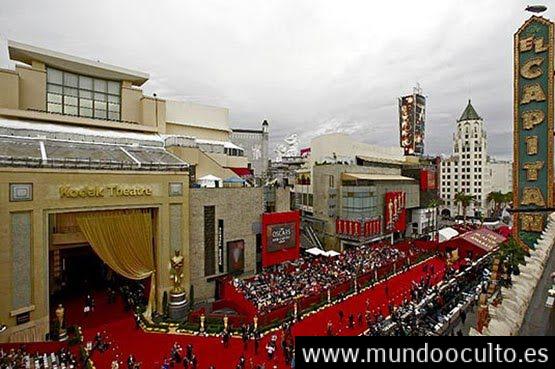 Arquitectura con símbolo masón Arquitectura con símbolo masón