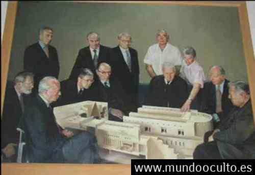 Arquitectura con símbolo masón Arquitectura con símbolo masón