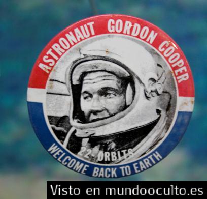 El astronauta Gordon Cooper manifestó haber VISTO cientos de OVNIS antes de MORIR El astronauta Gordon Cooper manifestó haber VISTO cientos de OVNIS antes de MORIR