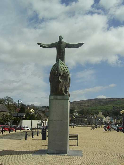 Escultura de San Brandán, The Square Bantry, Condado de Cork. (Dominio público)