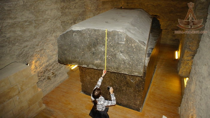 10 increíbles imágenes de los 24 sarcófagos muy pulidos y masivos en el Serapeum de Saqqara 10 increíbles imágenes de los 24 sarcófagos muy pulidos y masivos en el Serapeum de Saqqara