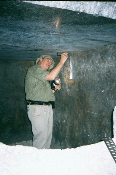 10 increíbles imágenes de los 24 sarcófagos muy pulidos y masivos en el Serapeum de Saqqara
