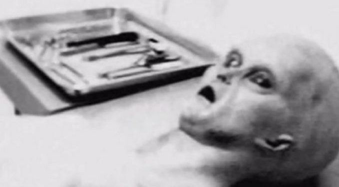 Una nueva prueba indicaría que la autopsia a un extraterrestre en la misteriosa Área 51 fue real