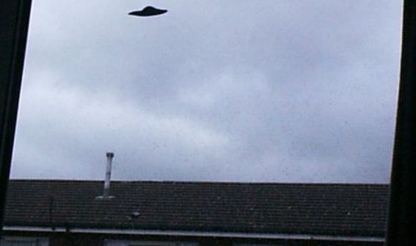 Existen bases alienígenas bajo el Reino Unido, afirma investigador OVNI