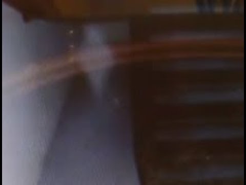 Vida después de la muerte? ‘Fantasma de niño’ filmado bajo la escalera