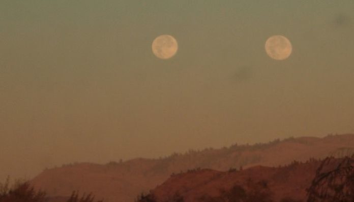 Las Dos Lunas Del Planeta Tierra En La Antigüedad