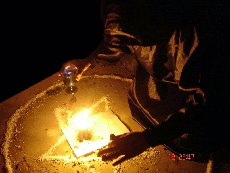LA MAGIA NEGRA TAMBIEN TIENE SU LADO OSCURO... ¡Sorprendente! LA MAGIA NEGRA TAMBIEN TIENE SU LADO OSCURO... ¡Sorprendente!
