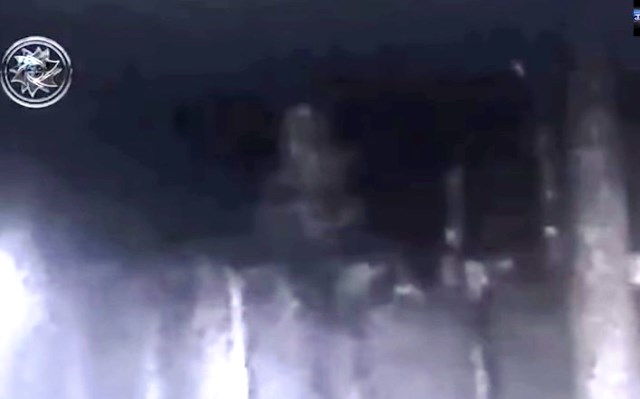 Rusia: invasión alienígena en una base militar secreta. ¡Las cámaras graban Entidades Humanoides y Esfera de Luz!