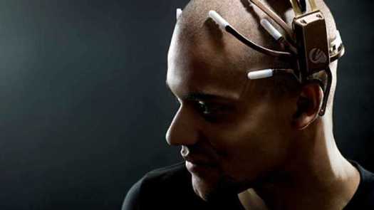 Crean sistema que puede traducir los pensamientos en palabras audibles