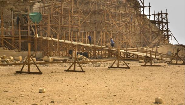 La magnifica pirámide escalonada de Zoser en Saqqara La magnifica pirámide escalonada de Zoser en Saqqara