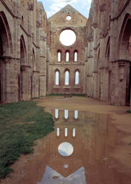 La espada de San Galgano, el Excalibur italiano La espada de San Galgano, el Excalibur italiano