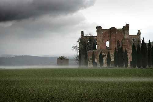 La espada de San Galgano, el Excalibur italiano La espada de San Galgano, el Excalibur italiano