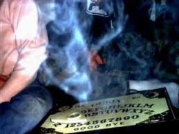 ¿CONOCES A ZOZO, EL ESPÍRITU MAS MALIGNO DE LA OUIJA?