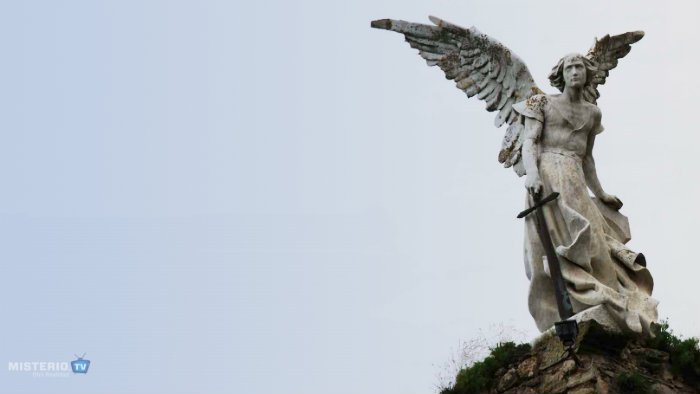 Arcángeles: una mirada a nuestros protectores espirituales Arcángeles: una mirada a nuestros protectores espirituales