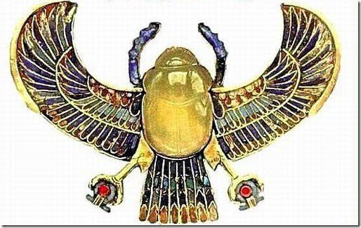 El misterioso collar de Tutankamón – Los egipcios lo llamaban “la roca de Dios”.