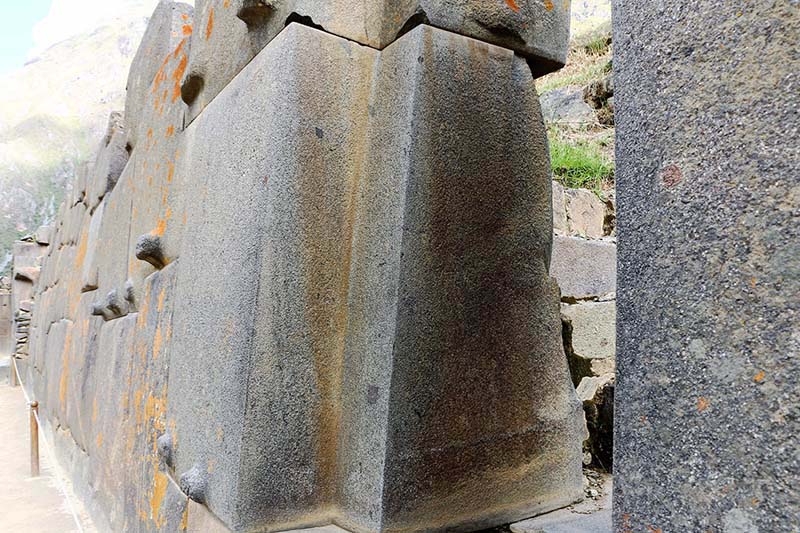 ¿Puede alguien explicar cómo Ollantaytambo fue construido hace miles de años? ¿Puede alguien explicar cómo Ollantaytambo fue construido hace miles de años?