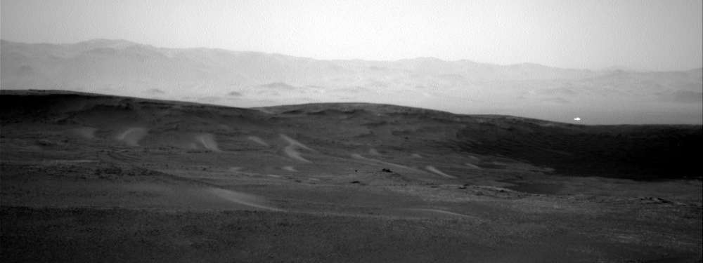 Curiosity revela una extraña luz brillante en Marte 