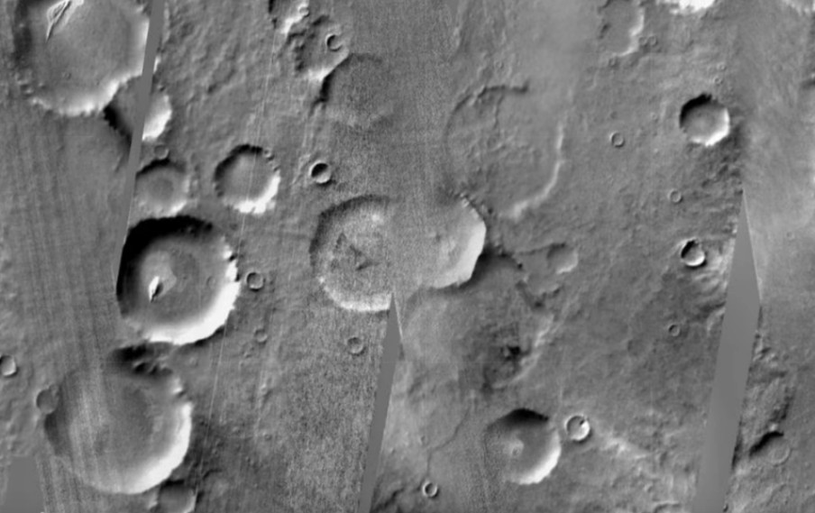 MARS, el orbitador de la NASA fotografía un enorme MARS, el orbitador de la NASA fotografía un enorme