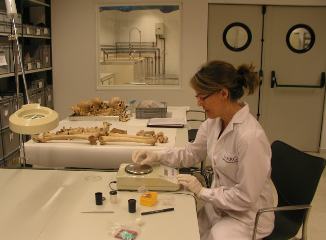 CASO MISTERIOSO: UN DINOSAURIO CON 35,000 AÑOS DE EDAD