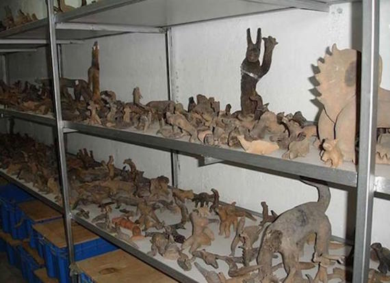 Humanos y dinosaurios: el misterio de la figura de Acámbaro Humanos y dinosaurios: el misterio de la figura de Acámbaro