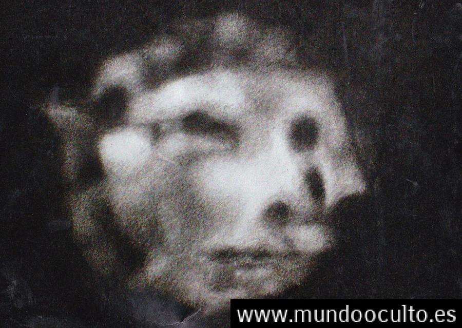 LOS DEMONIOS DE LA CUARTA DIMENSIÓN