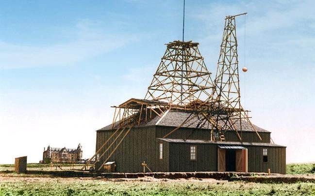 Nikola Tesla: El Hombre que cayó en la Tierra