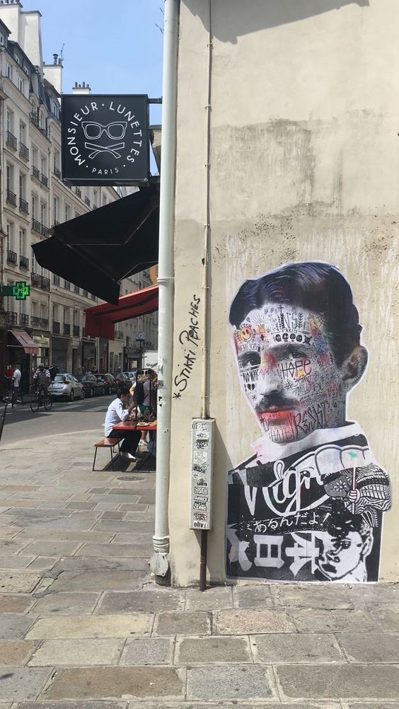 Nikola Tesla: El Hombre que cayó en la Tierra