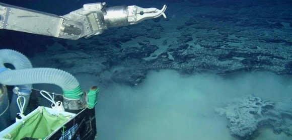 ¿ENCONTRARON ATLANTIS? Una Pirámide de 4 kilómetros de ancho descubierta en el fondo del océano