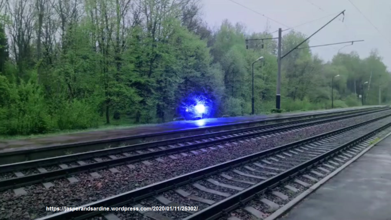 VIDEO INCREIBLE. LA ESFERA AZUL MISTERIOSA ALINEA LAS PISTAS, A TRAVÉS Y LAS EXPLOTA. FALSO O REALIDAD?  