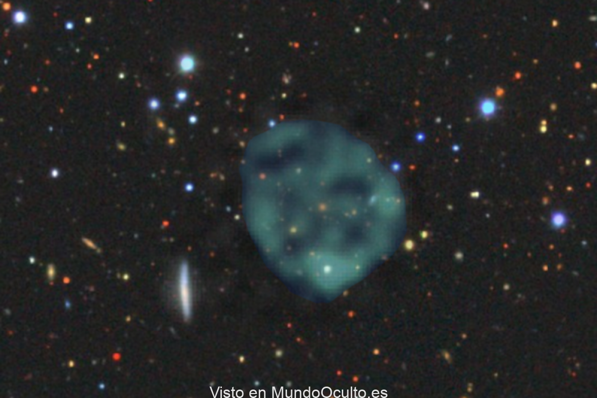 El primer círculo de radio extraño descubierto (ORC), claramente visible en las imágenes de radio como una mancha azul / verde