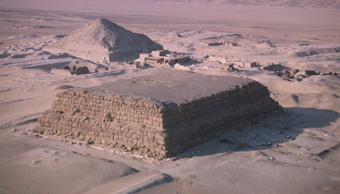 Imagen aérea de la Pirámide de Zawyet El Aryan