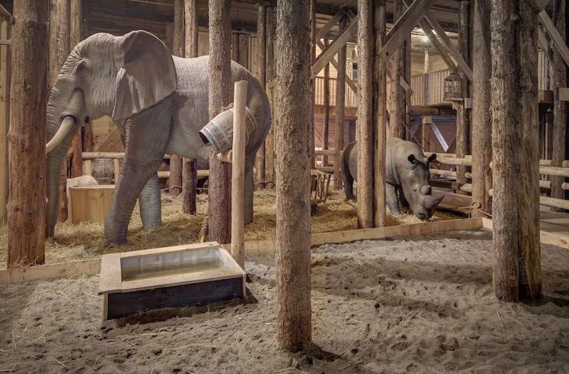 Figuras de animales de tamaño natural dentro del Arca de Noé en Dorderecht en 2013