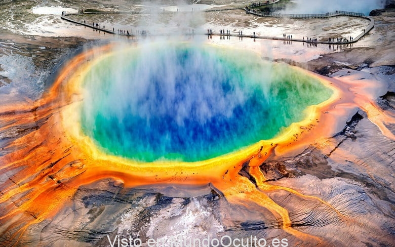 Los científicos han descubierto algo extraño debajo de Yellowstone