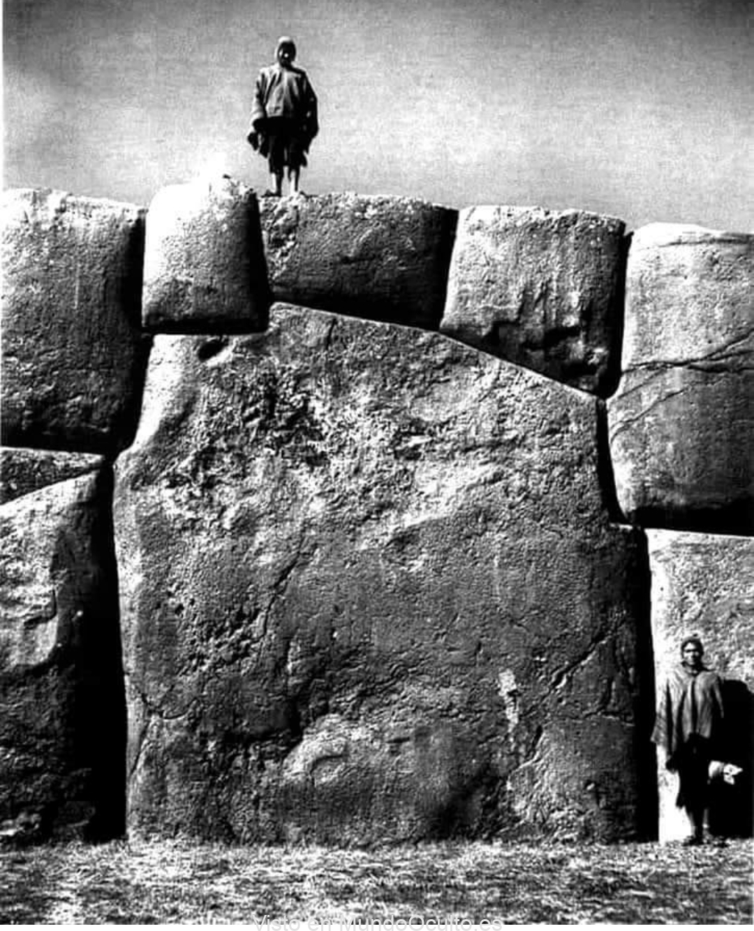 Paredes Megalíticas, Sacsayhuaman, con sus enormes rocas, Cusco, 1940….