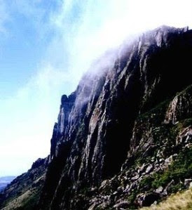 BASES ANUNNAKI EN LA TIERRA
