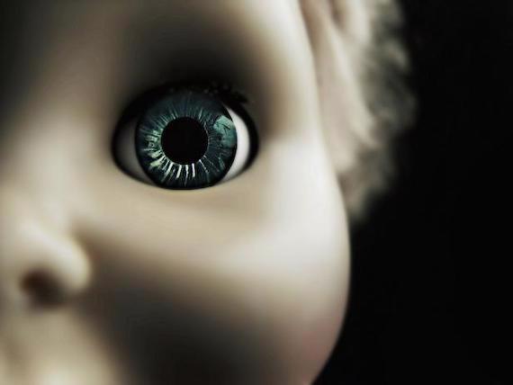 Casos espeluznantes de muñecas embrujadas muy violentas y peligrosas