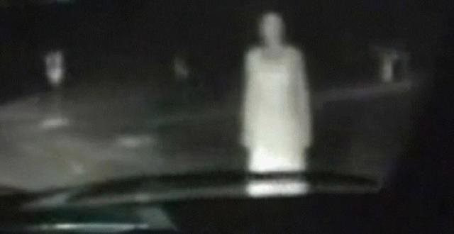 La “Chica Fantasma de la Carretera”: la leyenda urbana de terror intemporal que tiene un lado real