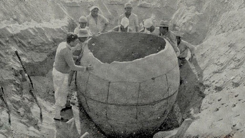 Probablemente nunca hayas oído hablar de un jarrón de arcilla gigante de 2400 años de antigüedad desenterrado en Perú