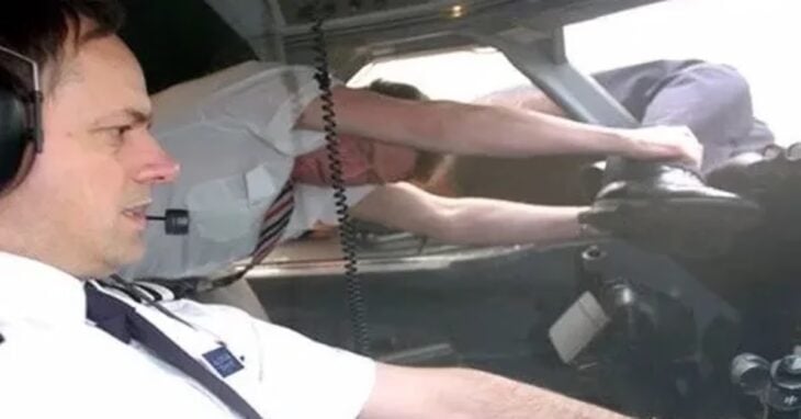 Sin titulo 1 730x382 Tim Lancaster, el piloto que fue succionado fuera del avión y vivió para contarlo