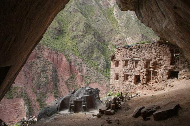 El antiguo portal de Naupa Huaca sirve como evidencia de que las civilizaciones anteriores eran capaces de viajar en el tiempo.