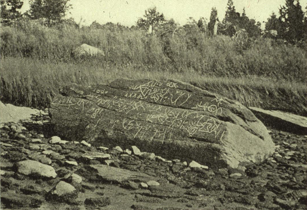 Fotografía de Dighton Rock tomada por Davis en 1893