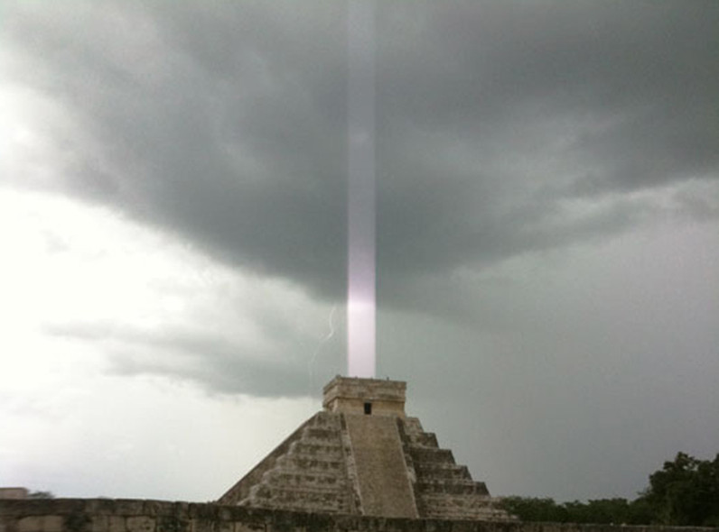 pirámide maya original ápice energía