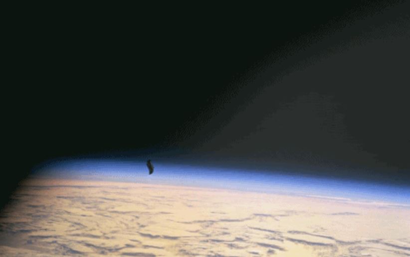 Tesla, el satélite del Caballero Negro y el código oculto Tesla, el satélite del Caballero Negro y el código oculto