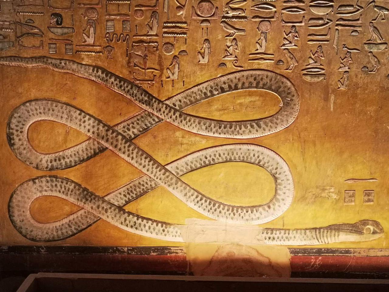 La leyenda egipcia de las “serpientes gigantes inteligentes” aniquiladas por una Estrella de la Muerte