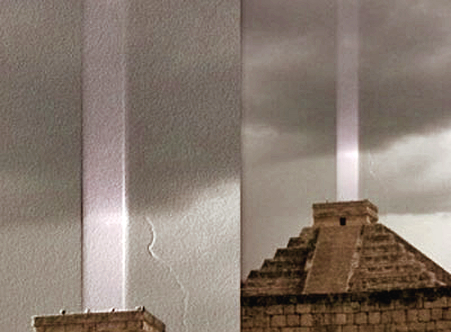 Nube de fotones de energía y haces de energía emitidos por pirámides de todo el mundo